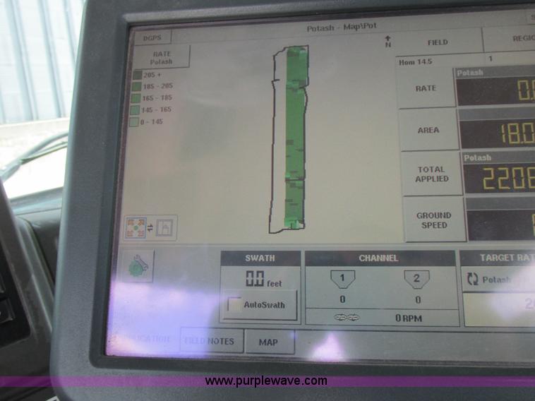 image for item H3257 2002 Sterling L8500 applicator truck