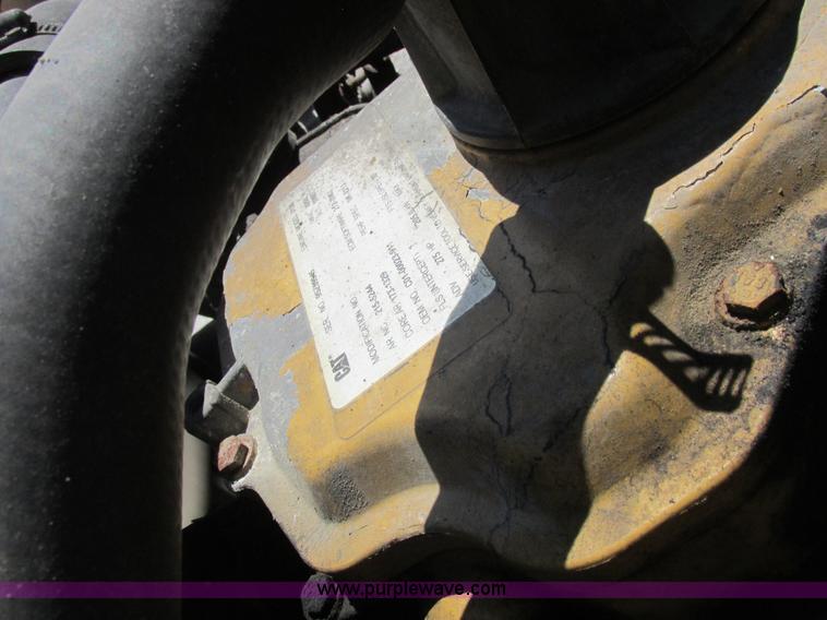 image for item H3257 2002 Sterling L8500 applicator truck