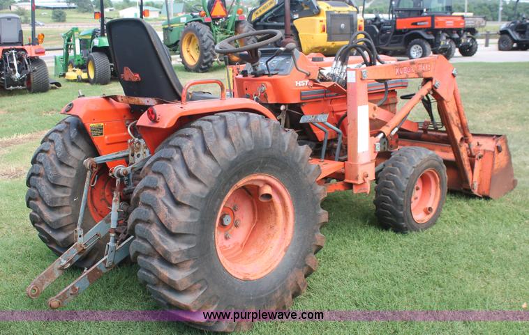 image for item H8148 1991 Kubota B1750HSD MFWD tractor