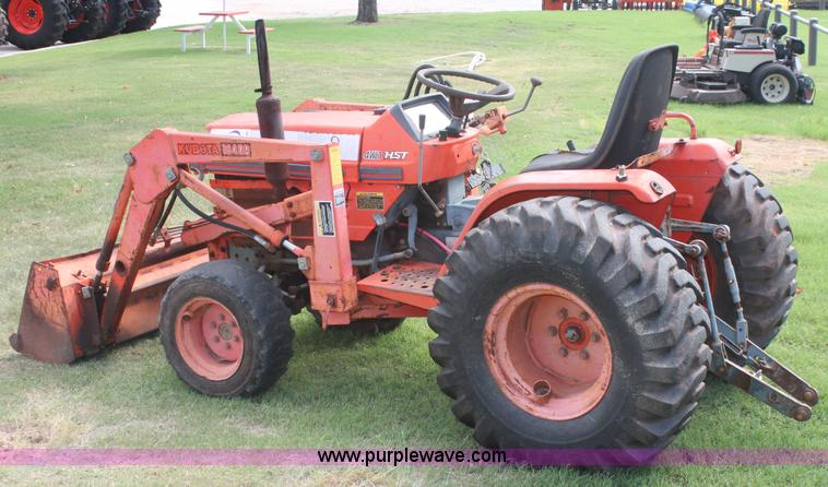 image for item H8148 1991 Kubota B1750HSD MFWD tractor