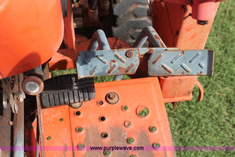 image for item H8148 1991 Kubota B1750HSD MFWD tractor