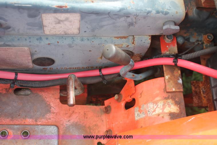 image for item H8148 1991 Kubota B1750HSD MFWD tractor