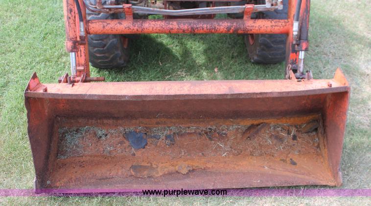 image for item H8148 1991 Kubota B1750HSD MFWD tractor