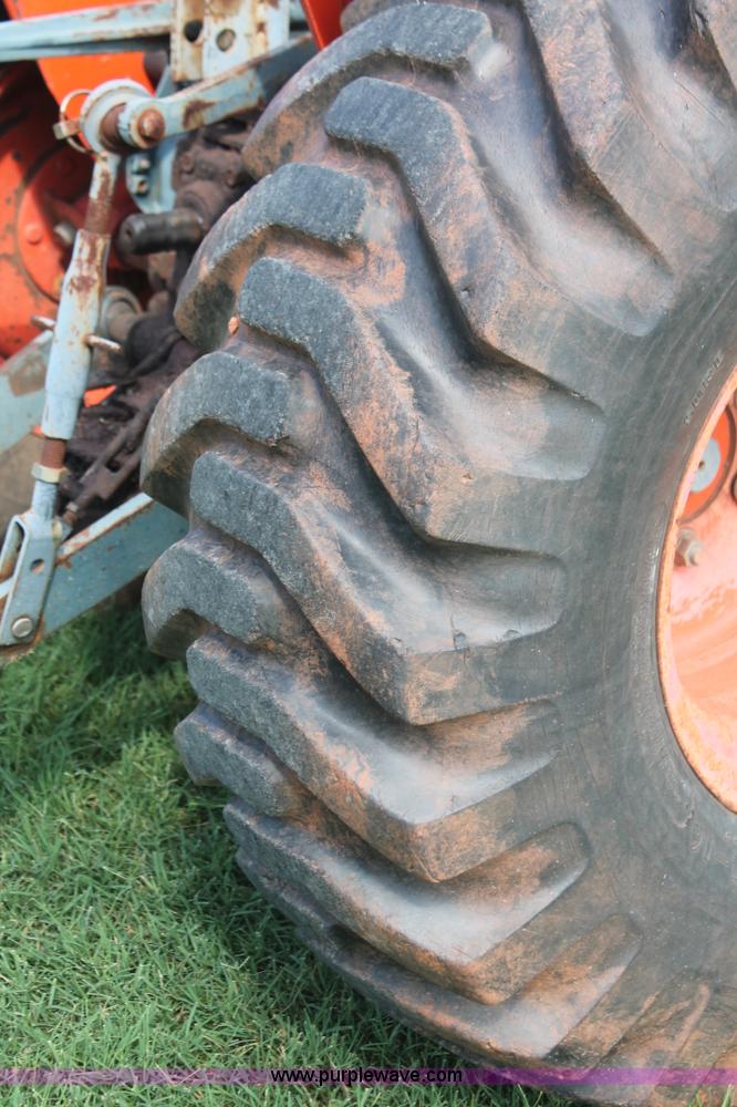 image for item H8148 1991 Kubota B1750HSD MFWD tractor