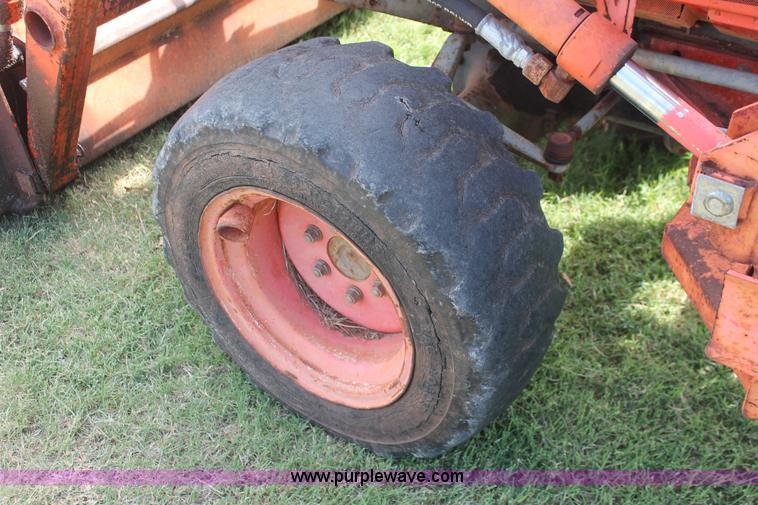 image for item H8148 1991 Kubota B1750HSD MFWD tractor