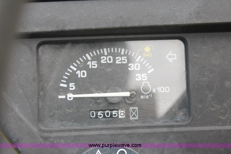 image for item H8151 2004 John Deere 2210 tractor