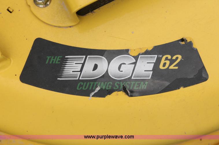 image for item H8151 2004 John Deere 2210 tractor