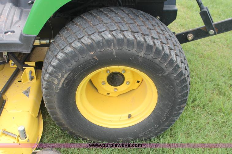 image for item H8151 2004 John Deere 2210 tractor