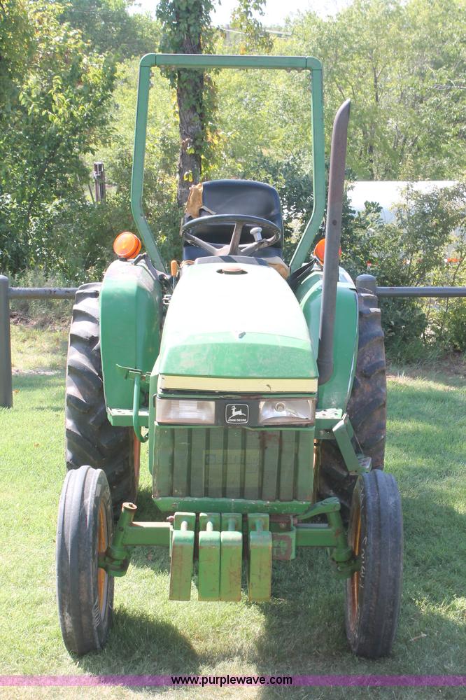 image for item H8152 2002 John Deere 790 tractor