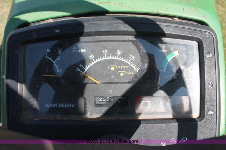 image for item H8152 2002 John Deere 790 tractor