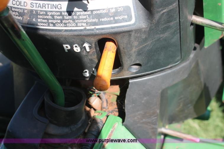 image for item H8152 2002 John Deere 790 tractor