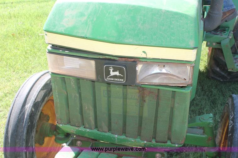 image for item H8152 2002 John Deere 790 tractor