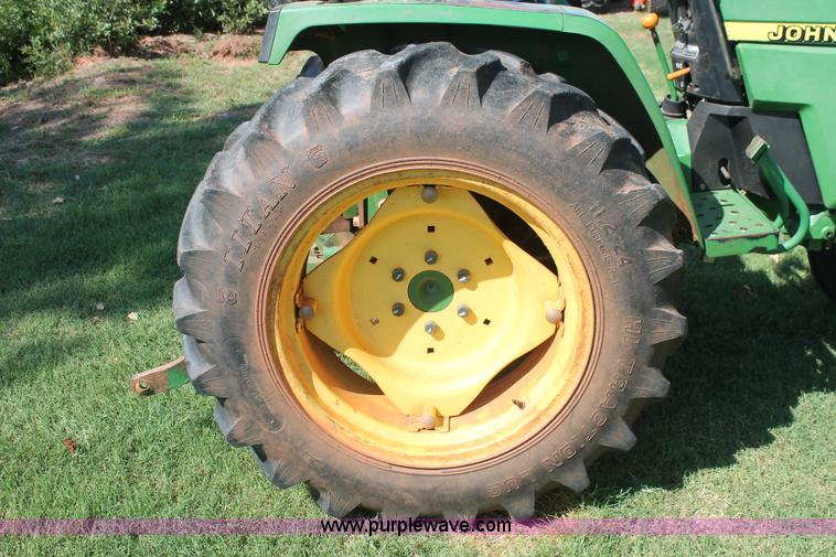 image for item H8152 2002 John Deere 790 tractor