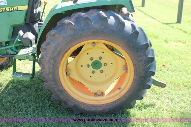 image for item H8152 2002 John Deere 790 tractor