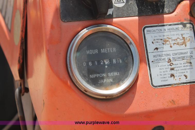 image for item H8156 1982 Kubota B6100HST-E tractor