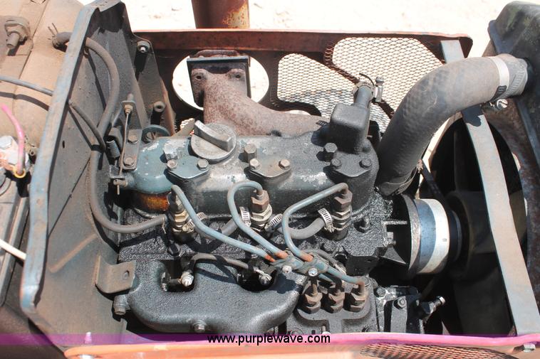 image for item H8156 1982 Kubota B6100HST-E tractor