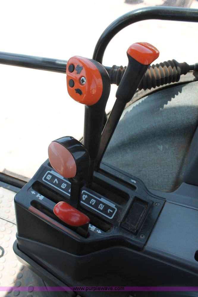 image for item H8157 1994 Ford 6640 tractor