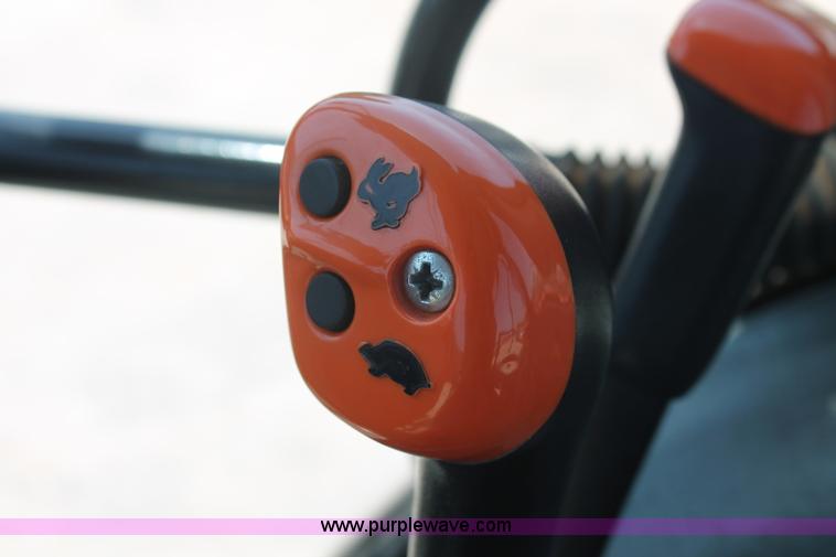 image for item H8157 1994 Ford 6640 tractor