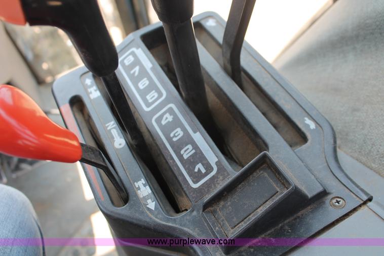 image for item H8157 1994 Ford 6640 tractor