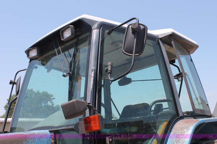 image for item H8157 1994 Ford 6640 tractor