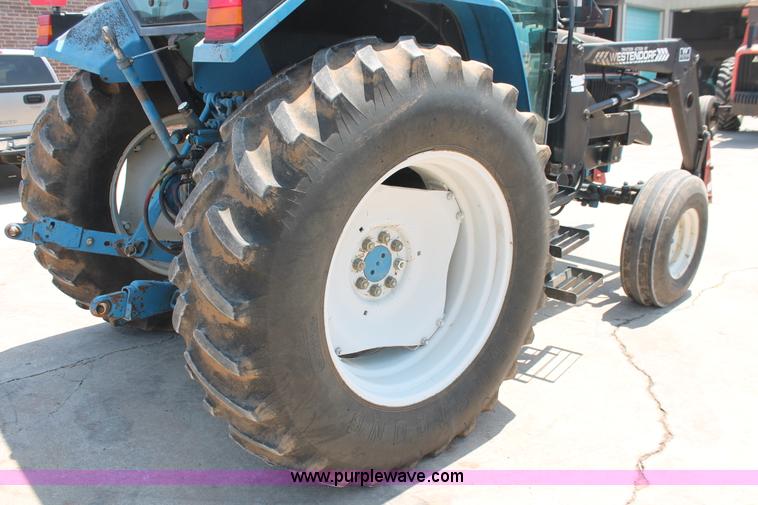 image for item H8157 1994 Ford 6640 tractor