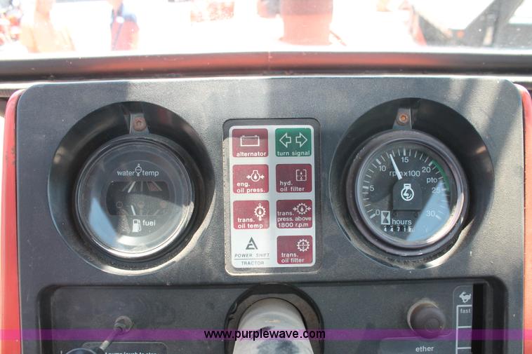 image for item H8158 1981 Allis Chalmers 7045 tractor