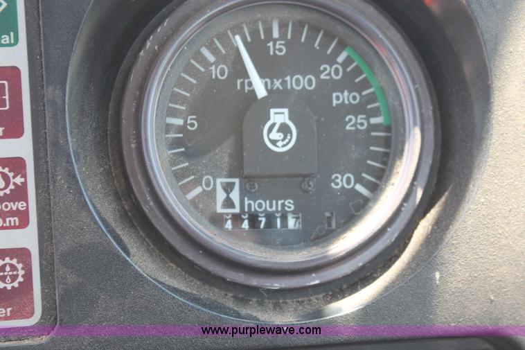 image for item H8158 1981 Allis Chalmers 7045 tractor