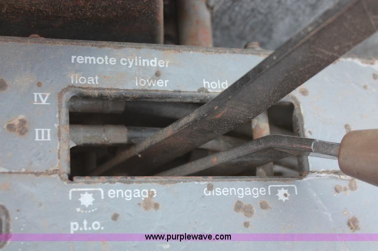 image for item H8158 1981 Allis Chalmers 7045 tractor