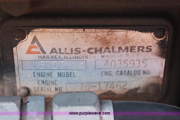 image for item H8158 1981 Allis Chalmers 7045 tractor