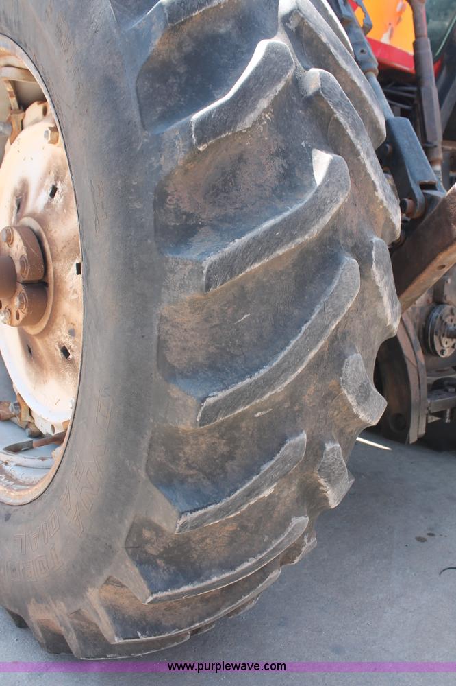 image for item H8158 1981 Allis Chalmers 7045 tractor