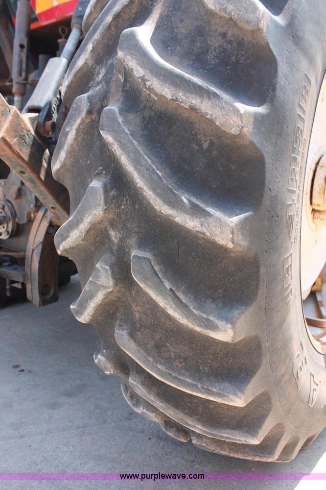 image for item H8158 1981 Allis Chalmers 7045 tractor