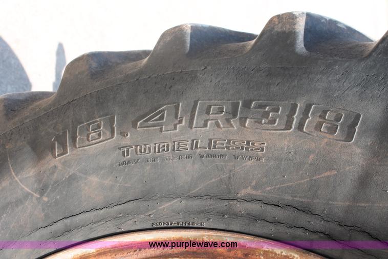 image for item H8158 1981 Allis Chalmers 7045 tractor