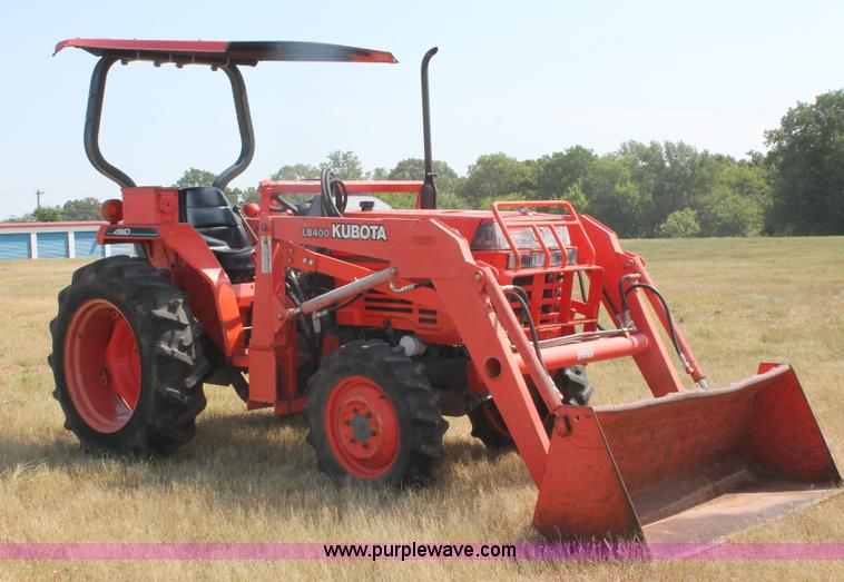 image for item H8162 2000 Kubota L3000DT MFWD tractor