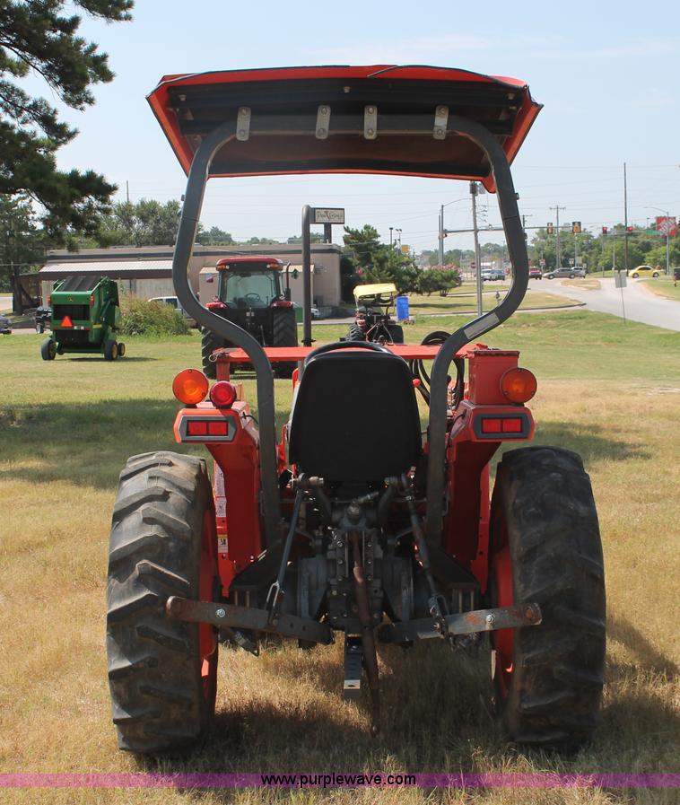 image for item H8162 2000 Kubota L3000DT MFWD tractor