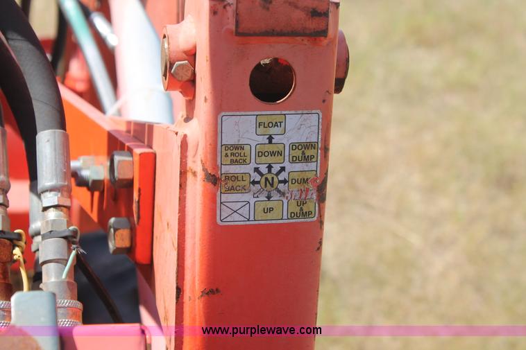 image for item H8162 2000 Kubota L3000DT MFWD tractor