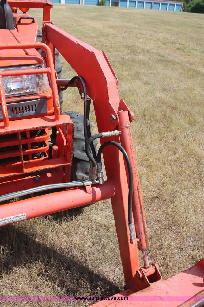 image for item H8162 2000 Kubota L3000DT MFWD tractor