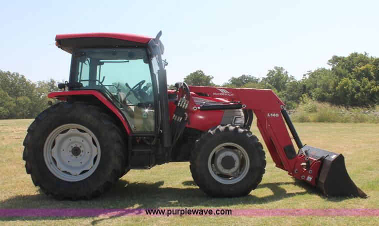 image for item H8164 2010 McCormick CX110 MFWD tractor