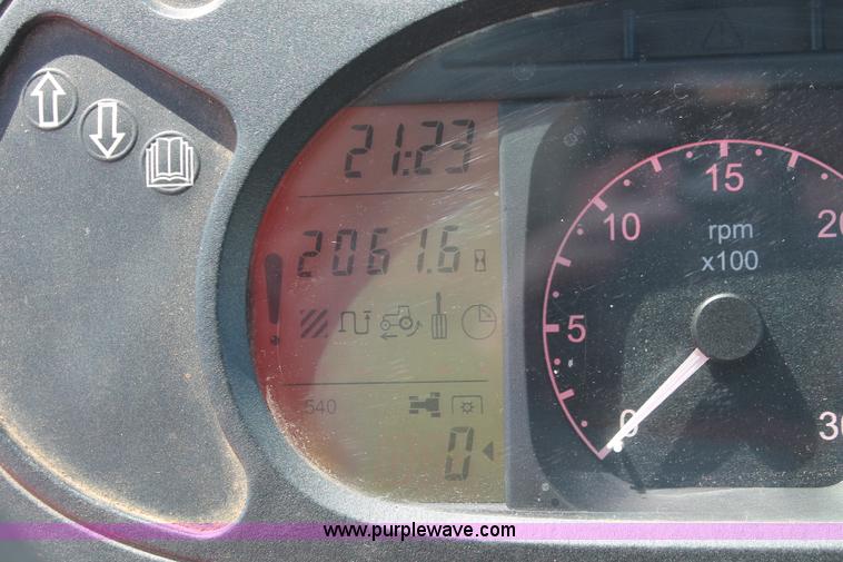 image for item H8164 2010 McCormick CX110 MFWD tractor