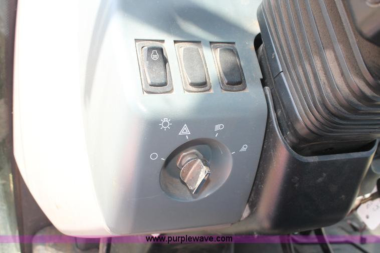 image for item H8164 2010 McCormick CX110 MFWD tractor