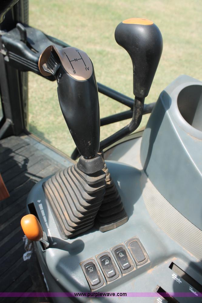 image for item H8164 2010 McCormick CX110 MFWD tractor