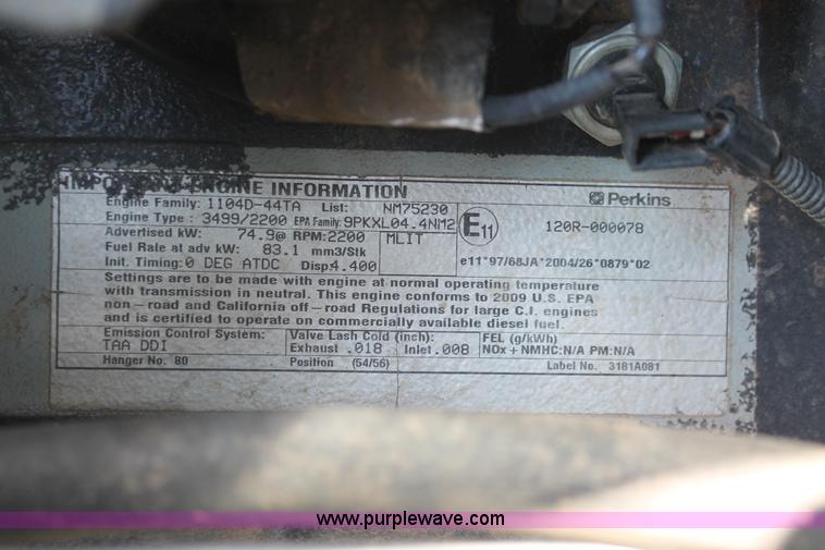 image for item H8164 2010 McCormick CX110 MFWD tractor