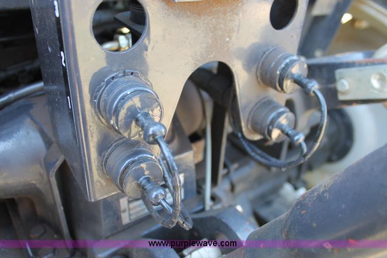 image for item H8164 2010 McCormick CX110 MFWD tractor