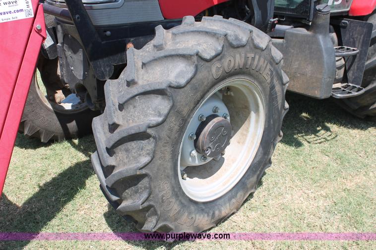 image for item H8164 2010 McCormick CX110 MFWD tractor