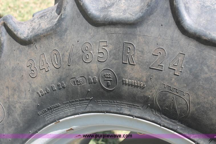 image for item H8164 2010 McCormick CX110 MFWD tractor