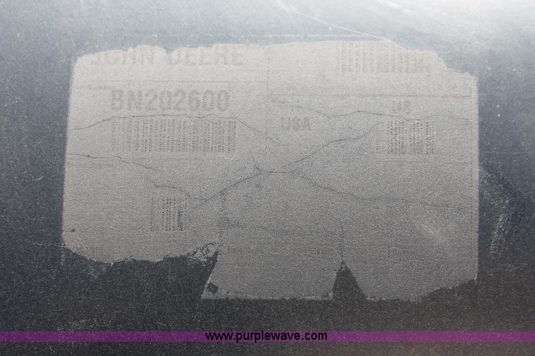 image for item H8168 (4) John Deere 4830 row crop sprayer fenders