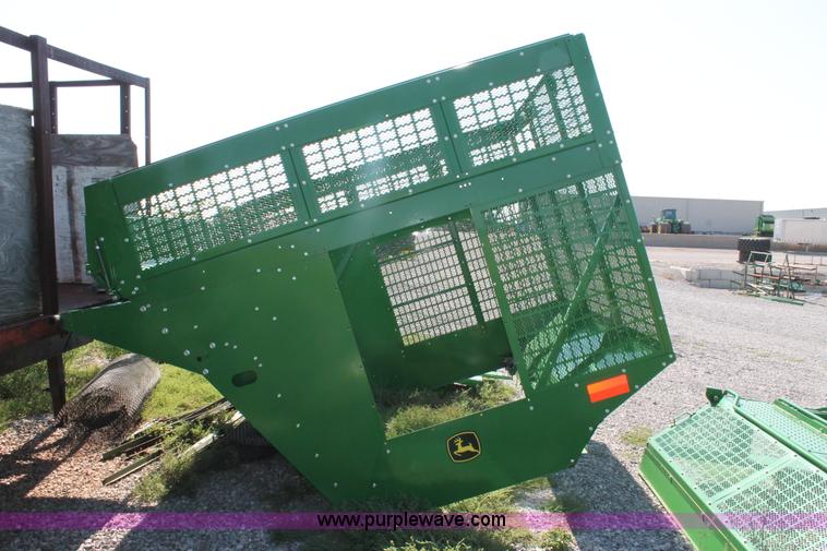 image for item H8170 John Deere 7460 cotton stripper basket