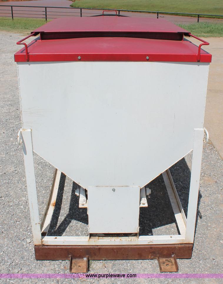 T&S P836 trip hopper feed dispenser in Pocasset, OK Item H8193 sold