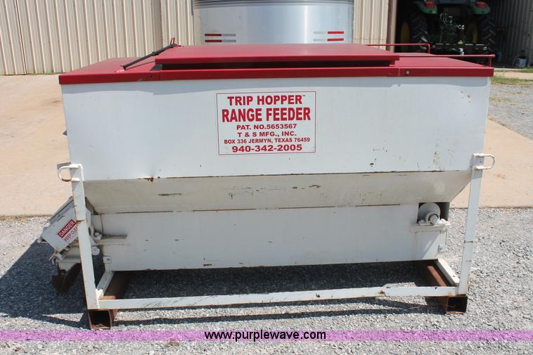 image for item H8193 T&S P-836 trip hopper feed dispenser