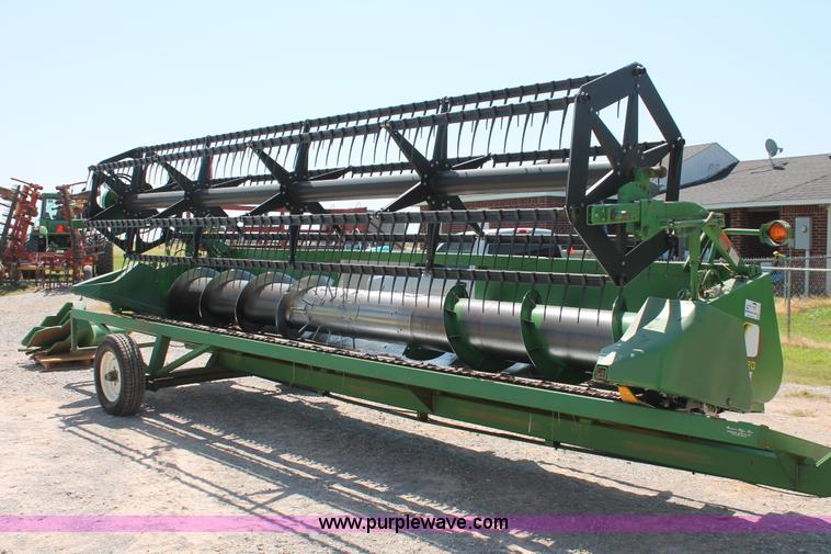 image for item H8194 1998 John Deere 920 platform flex head