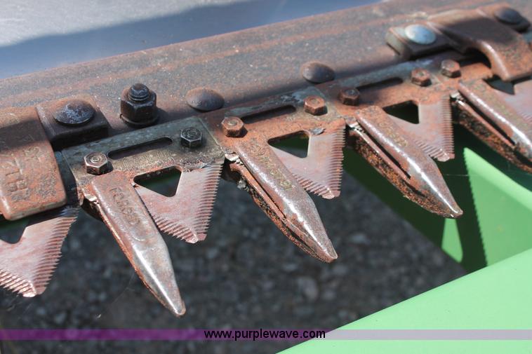 image for item H8194 1998 John Deere 920 platform flex head